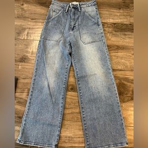 Just Black Denim Size 26 Patch Pocket Wide Leg Jeans. Worn a handful of times.